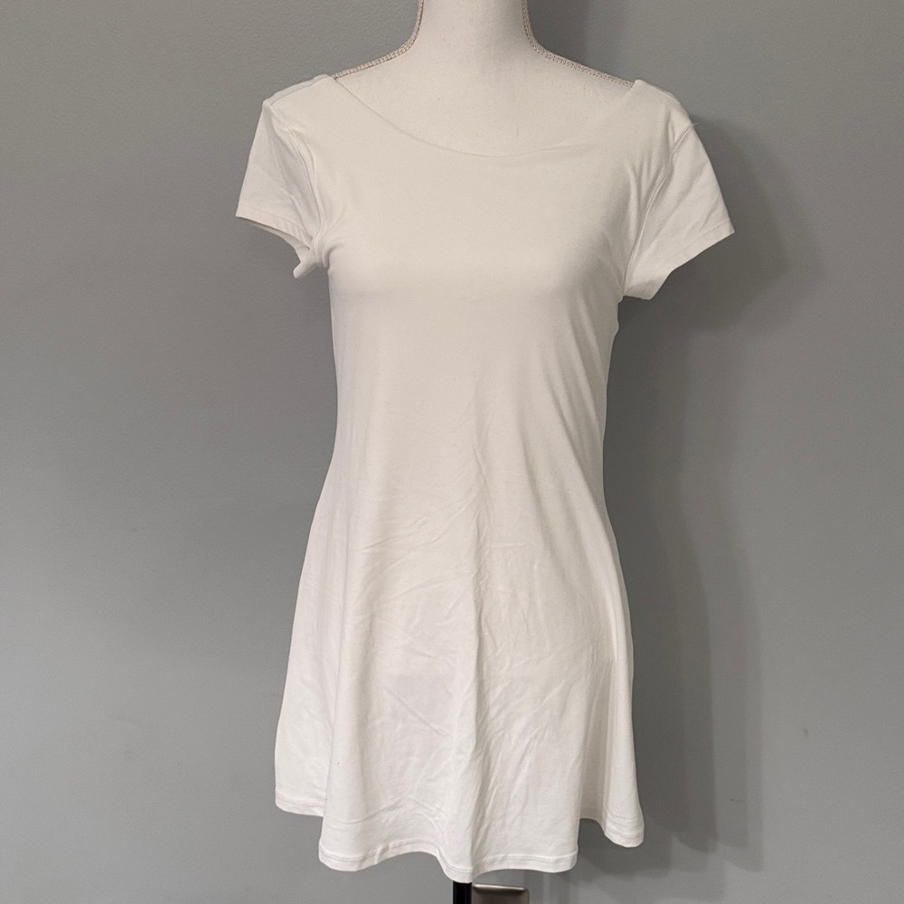 NWT aerie White Short Sleeve Scoop Neck Tee